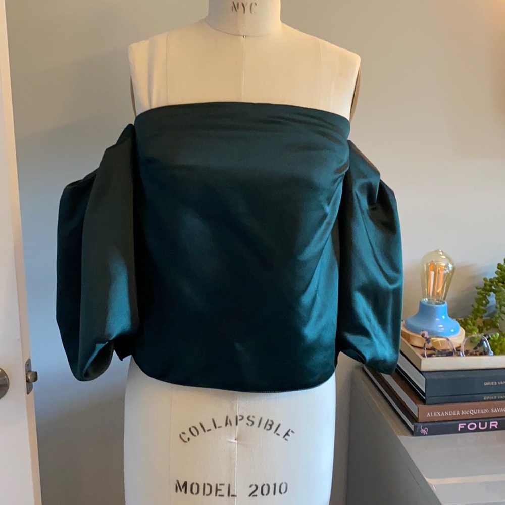 Zara emerald green off should top with full sleeves.